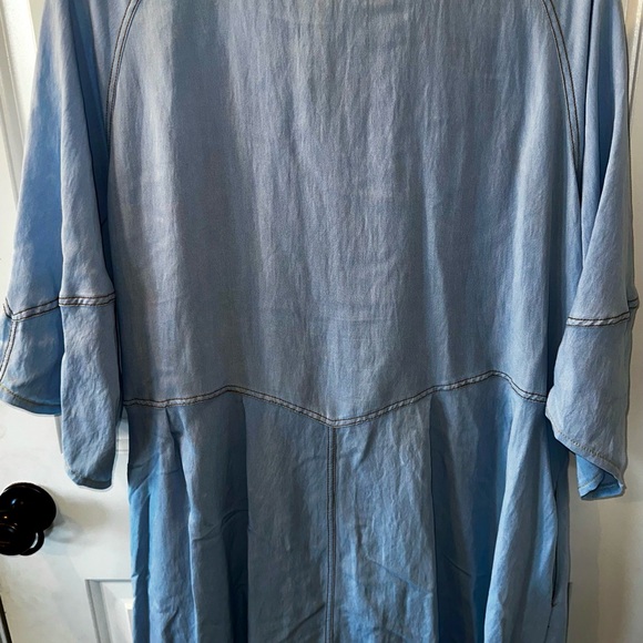 Umgee Light Blue Casual Button Down Shirt - Picture 2 of 4